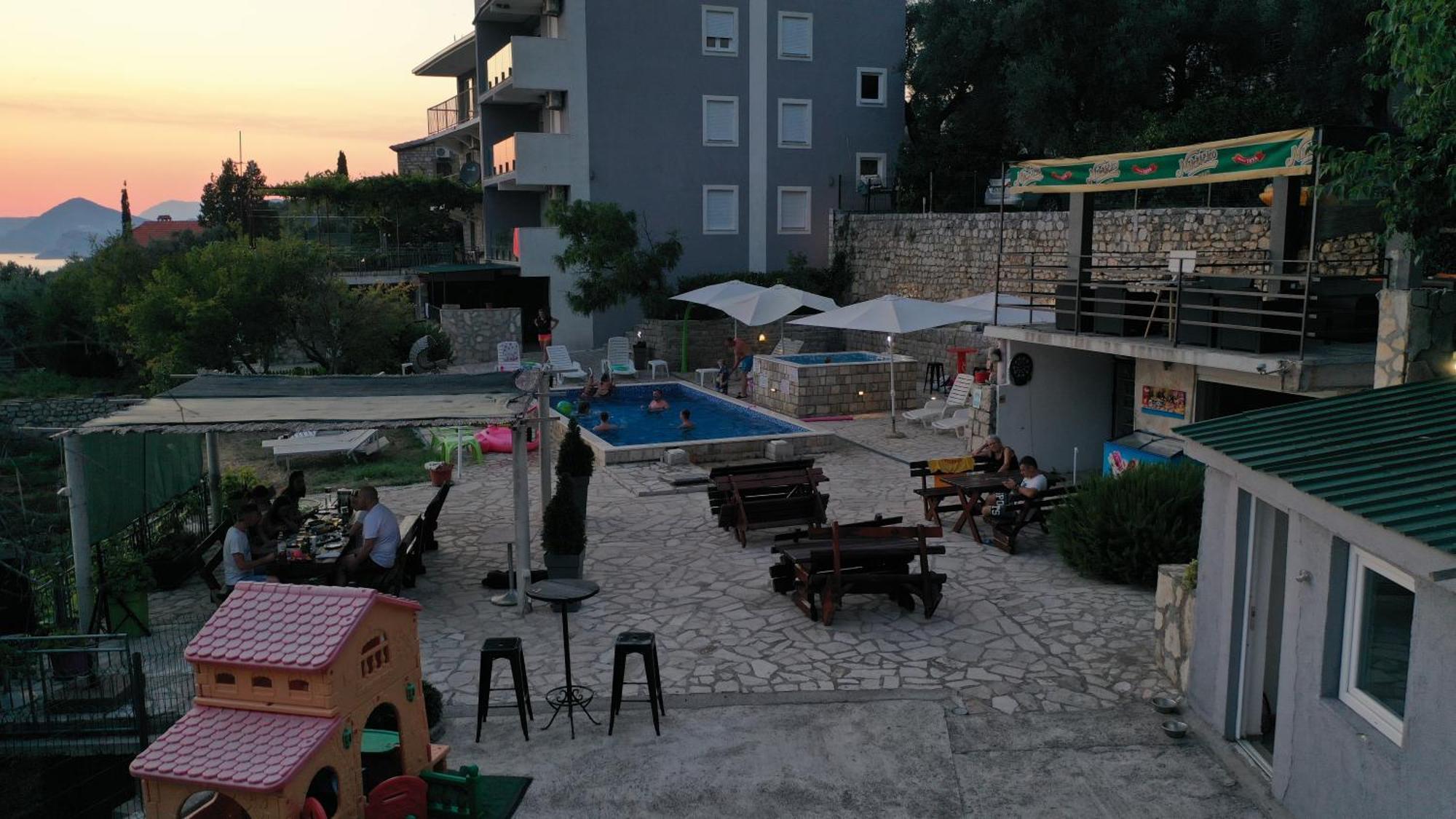 Apartments Djedovic 2 Petrovac Exterior foto