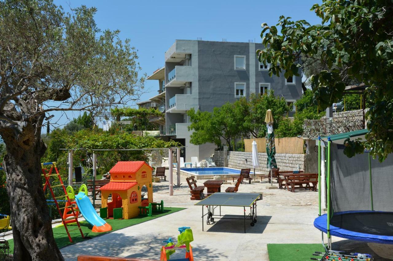 Apartments Djedovic 2 Petrovac Exterior foto